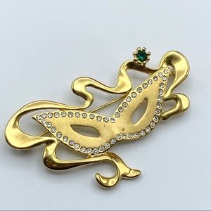 Vintage Unsigned Mask Masquerade Gold Brooch